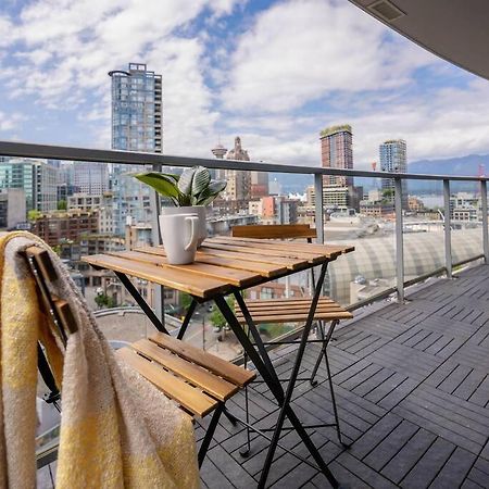 Downtown King Suite-Surround Views-Pool/Gym/Parkng Vancouver Exterior foto