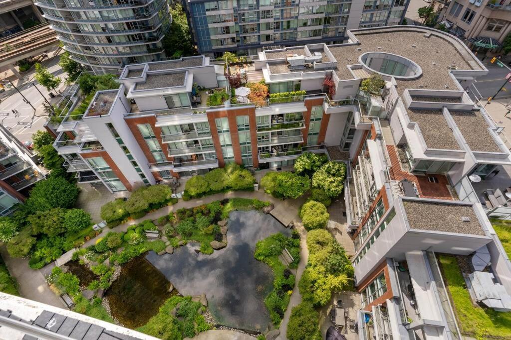Downtown King Suite-Surround Views-Pool/Gym/Parkng Vancouver Exterior foto